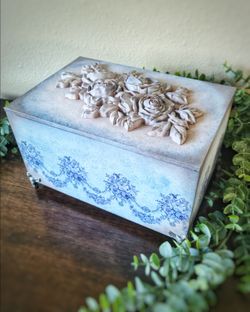 Decorative Floral Relief Keepsake Box