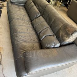 Leather Sofá