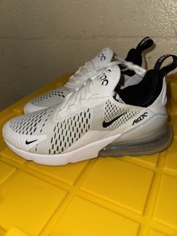 Women’s Nike Air 270 Size 8.5
