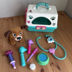 Disney Doc McStuffins Toy Lot Findo Puppy Dog Pet Plush Set Carrier & Vet Tools
