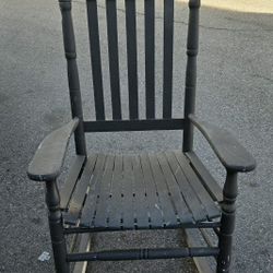 Old Fashion Black Rocking Chair Needs Work 26Wx21Dx47H