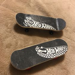 Hot Wheels Finger Skate Boards 