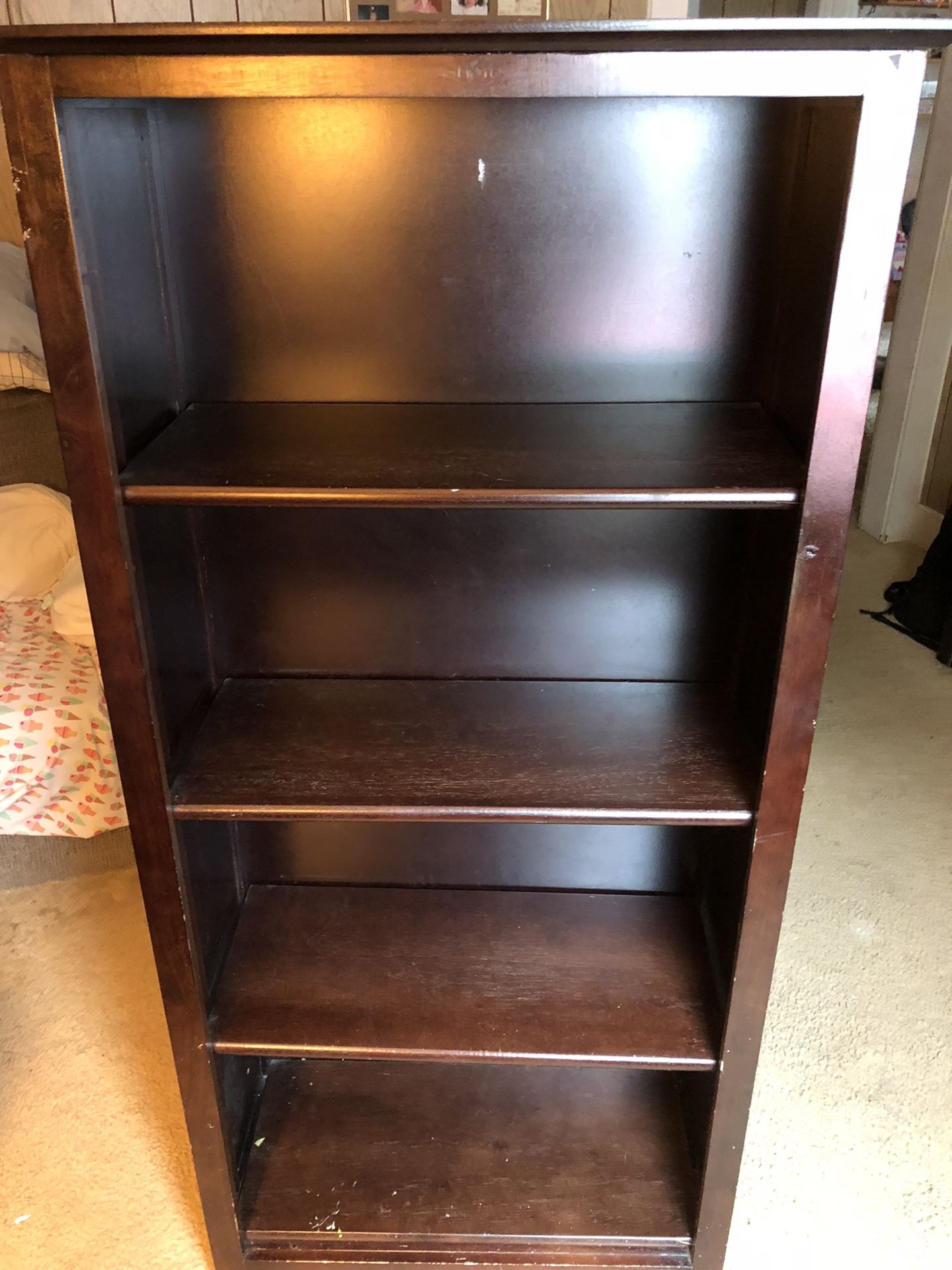 4 Book shelves