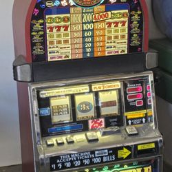 Vintage IGT S2000 Triple Double 5x Pay Slot Machine