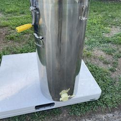 Honey Extractor