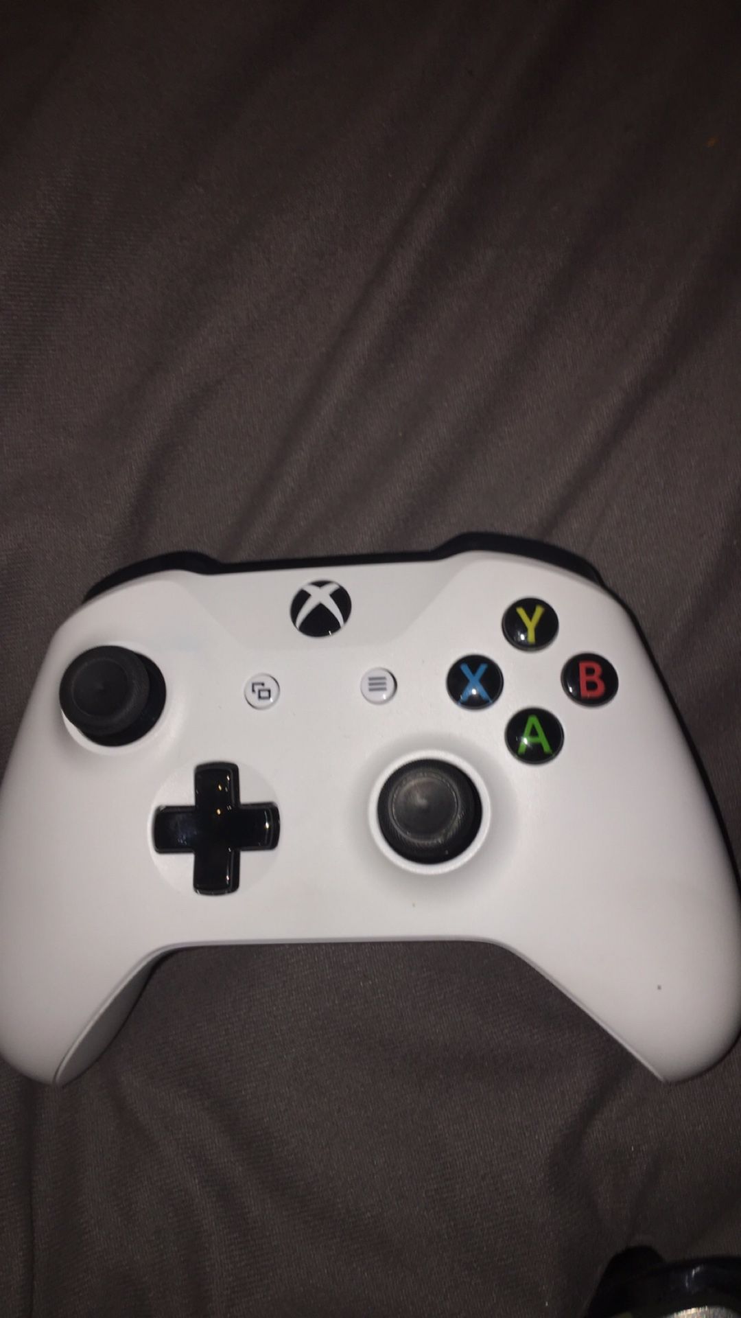 3 Xbox remotes