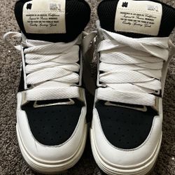 Amiris Black And White