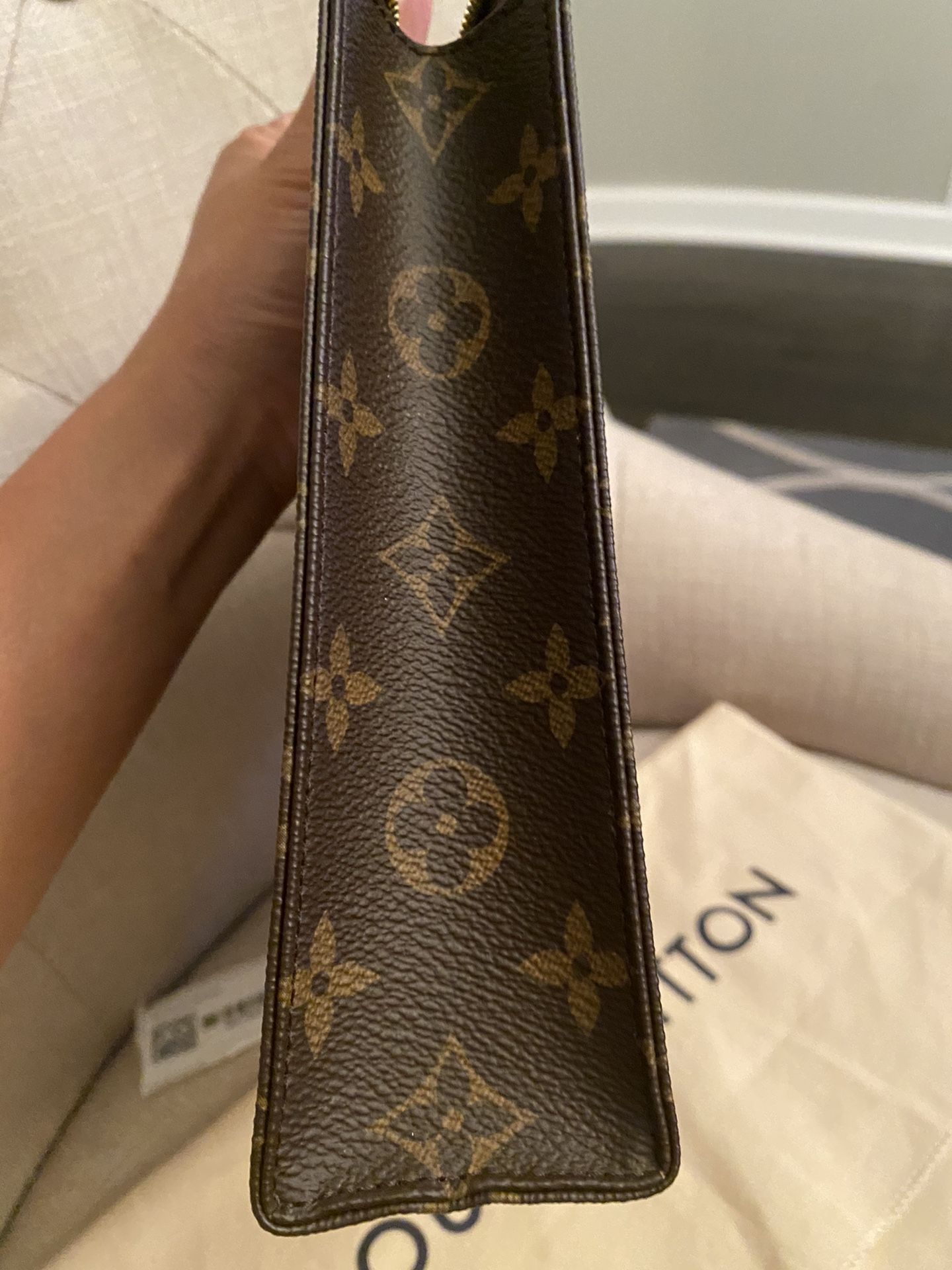 LV Monogram Toiletry 26 With Insert for Sale in Rancho Cucamonga