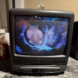 Vintage Broksonic Tv With VCR 