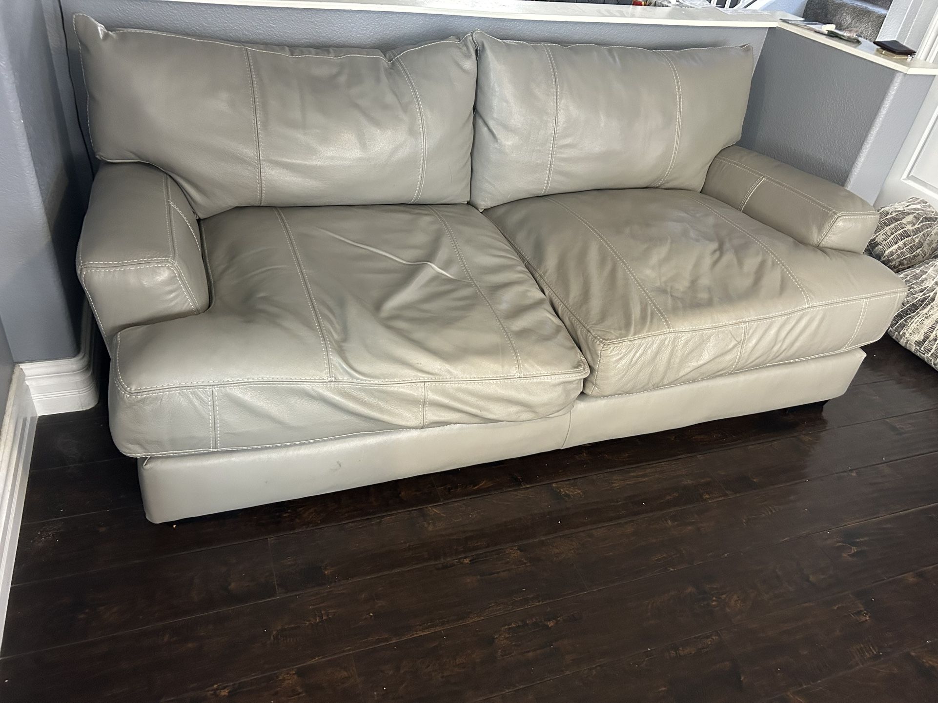 Leather Sofa ,love Seat And Chair With Ottoman