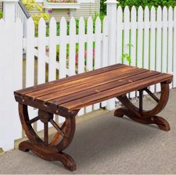 Wooden chairs — sillas de madera