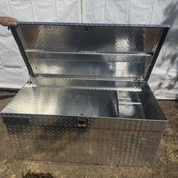  Heavy-Duty Diamond Plate Aluminum Truck Toolbox – American Aluminum Accessories