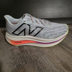 New Balance Supercomp Trainer V2 (9 W)