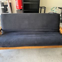 Convertible Sofa Bed/Futon