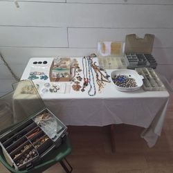 Vintage Jewelry Making Craft Lot Silver Glass Brass Beads Stones Gems Estate