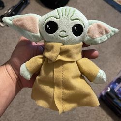 Star Wars The Mandalorian Grogu (Baby Yoda) plush toy, Plush stuffed animal of The Child.