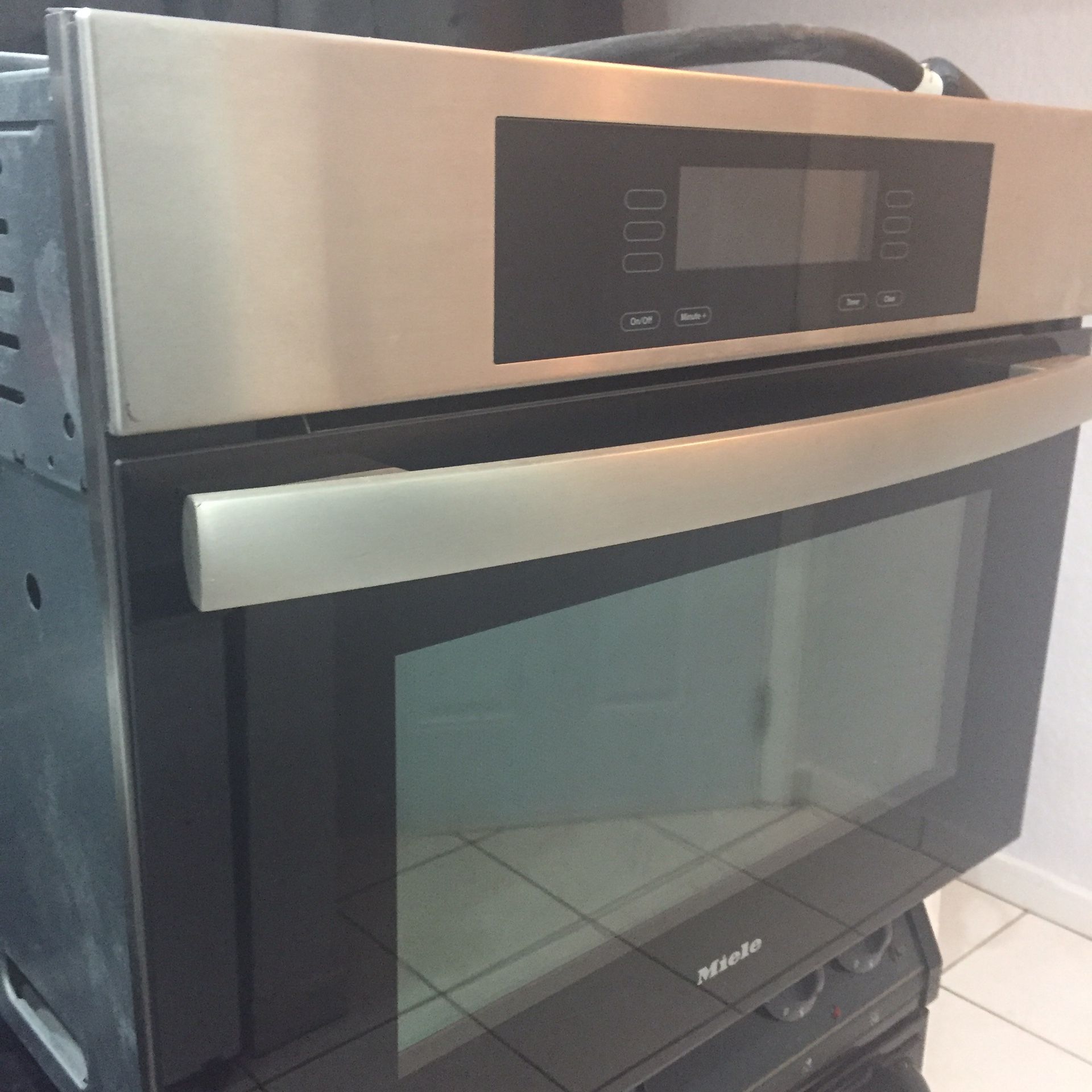 Miele H4080BM 24" MasterChef Electric Speed Oven