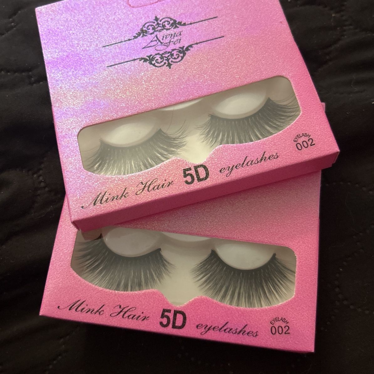 Enhance your eyes now with this beautiful lashes! 