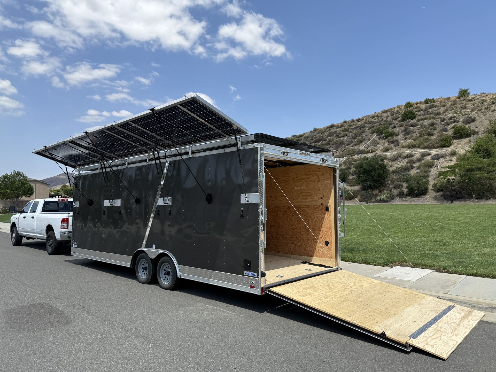 Solar Generator/Trailer 8.5x24ft With Battery Storage