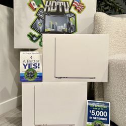 15” Apple MacBook Air laptop M2 chip 16gb 1Tb floor model 