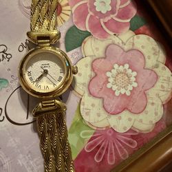 Vintage Anne Klein II Gold Tone Bracelet Watch with New Battery