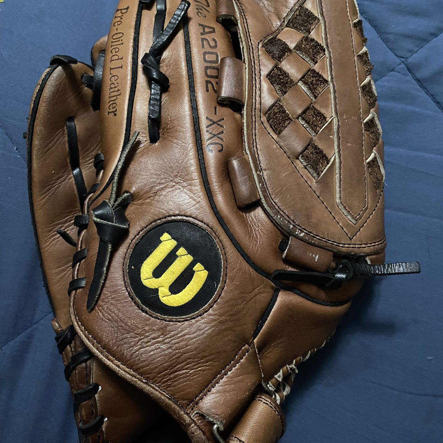 Left-Handed Throw Wilson A2000 Baseball Glove 