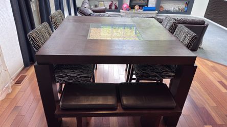 Modern Square Dining Table Set with Center Glass Display & Seating