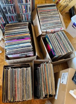 Selling Entire music collection (CDs, vinyl, cassette tapes)