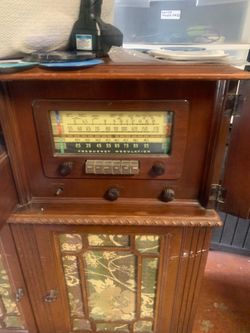 1940 GENERAL ELECTRIC PHONO RADIO CABNET