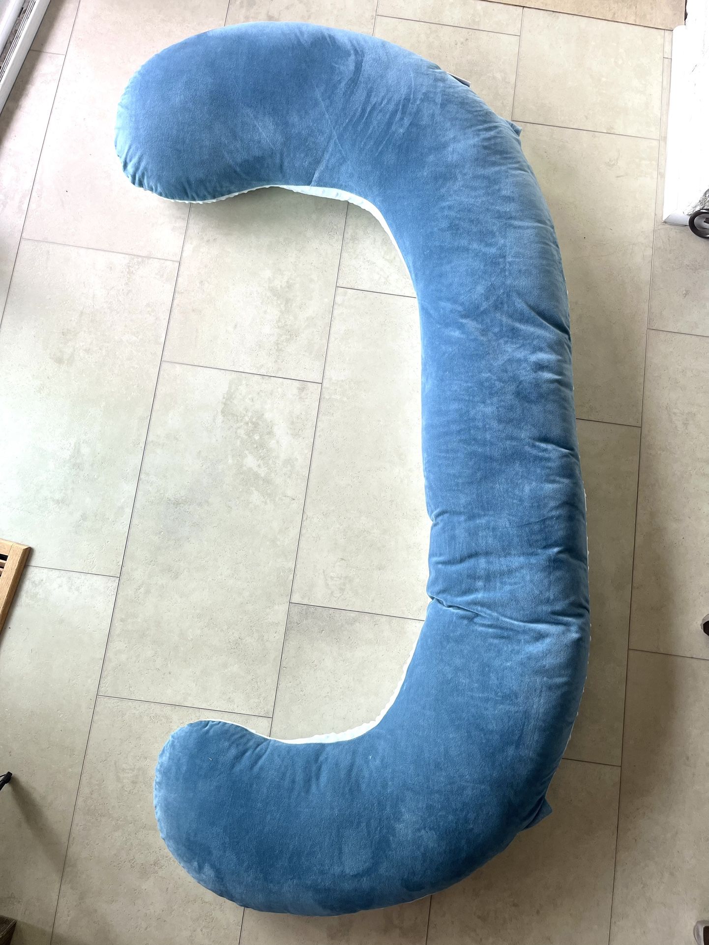 Like New Body Pillow