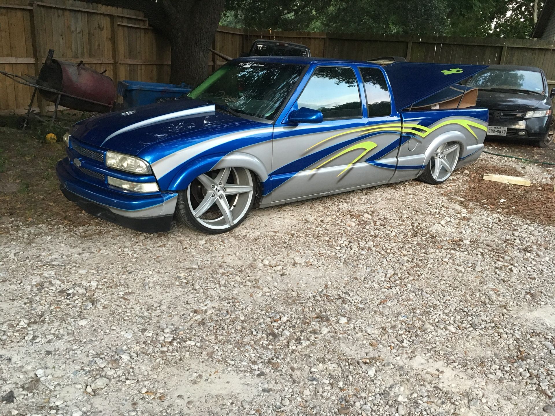 Bagged S10 On 22s