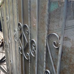 Metal Gate