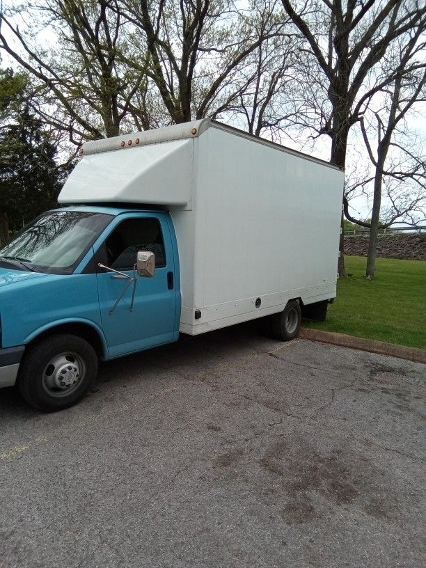 2005 Chevrolet Express 3500
