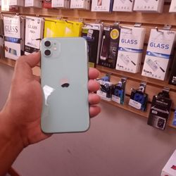 iPhone 11 128GB Green Unlocked 320$ Cash Only