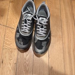 Used- Women’s Nike Air Max Thea Grey Camo, Size: 8, Good Condition
