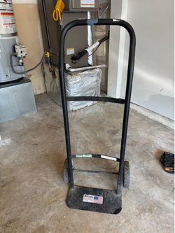 Milwaukee 300 lbs. Capacity Hand Truck (Model HD250)