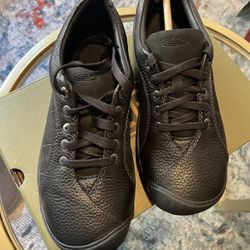 NIB: KEEN Women's Presidio Casual Comfortable Oxford Black Hiking Shoes - size 8.5