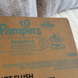 New sealed Box Pampers Sensitive Baby wipes 1008