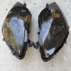 2006-2011 Toyota Yaris Smoked Headlights