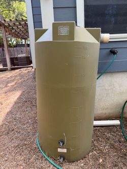 Durable 150-gallon rainwater collection tank