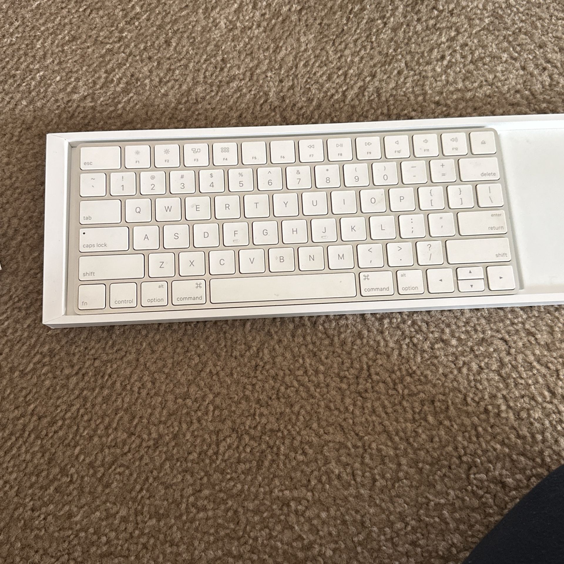 Apple Bluetooth Keyboard
