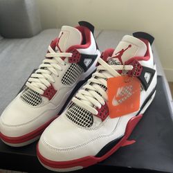 Air Jordan 4 Retro 