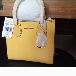 Michael Kors/Small Pebbled Leather Crossbody Bag