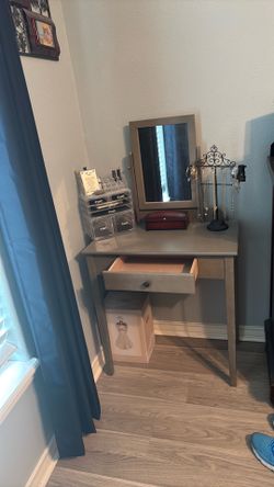 Small vanity