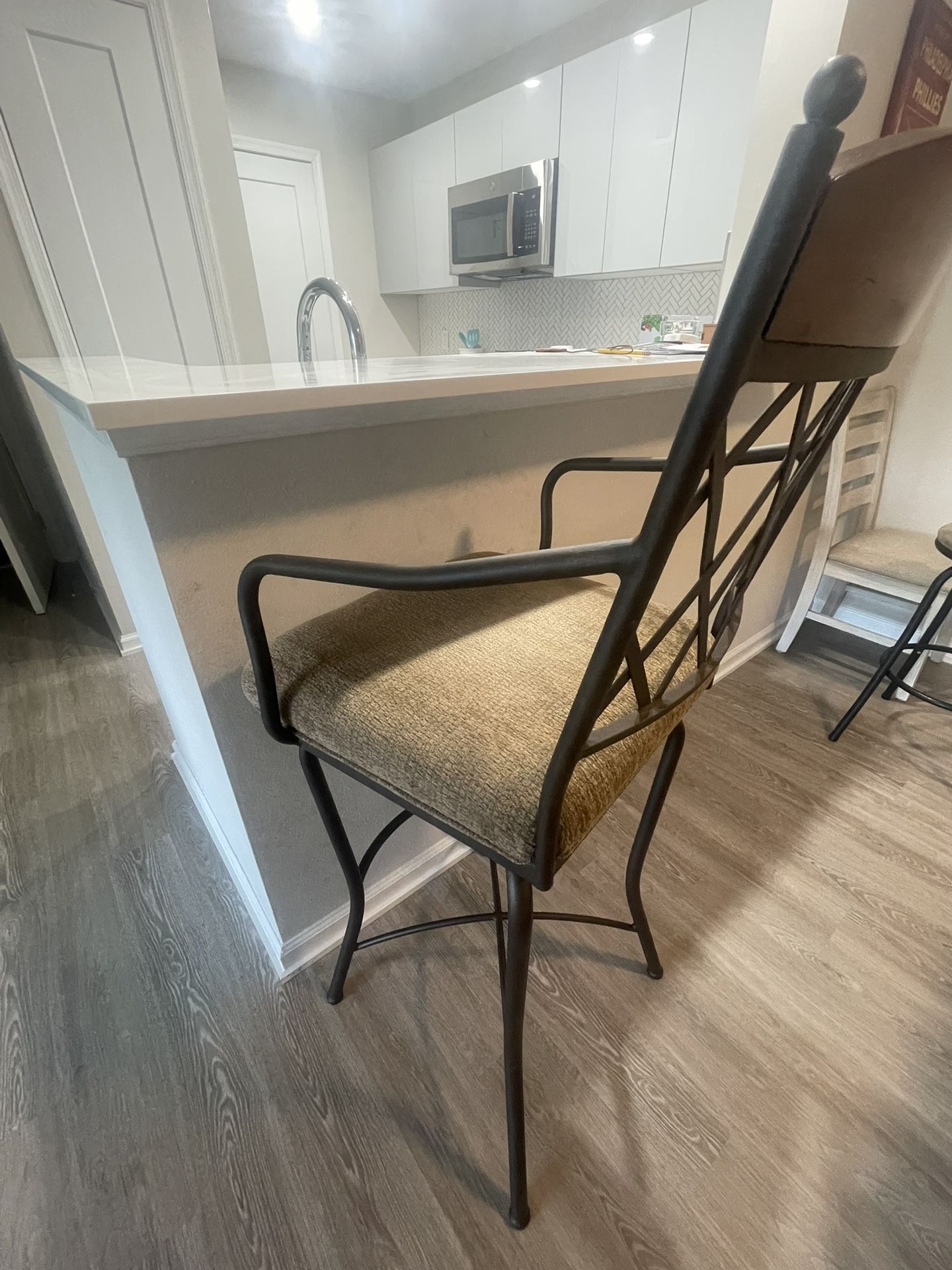 34” Cushioned Backed Barstool