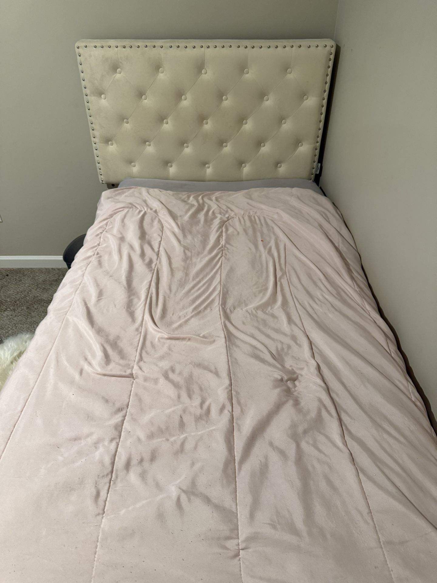 Ivory twin Platform Bed