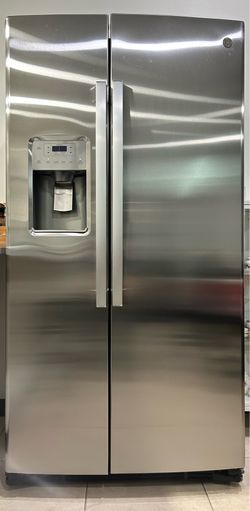 GE Refrigerator Stainless Steel Finish