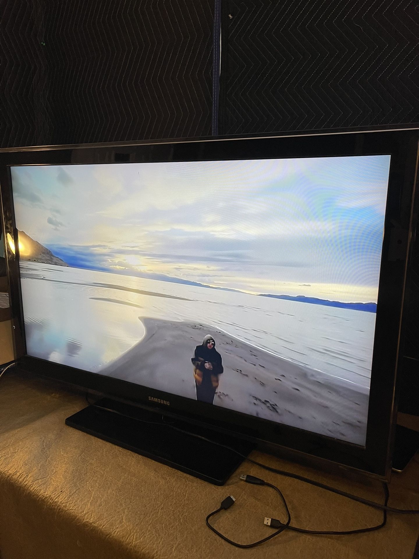 55” SAMSUNG NON SMART TV (DELIVERY AVAILABLE)