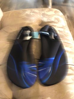 Snorkeling shoes