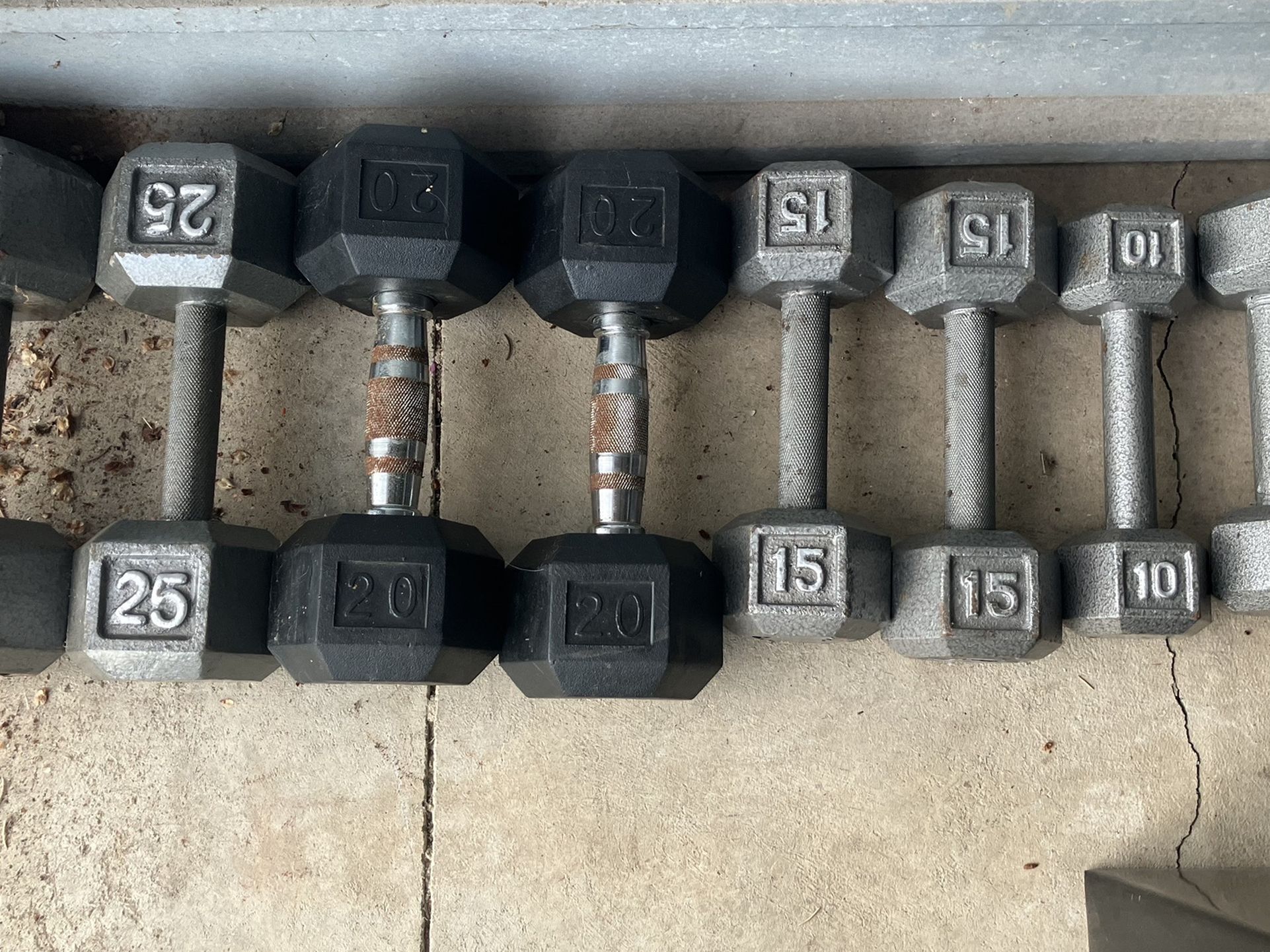 Dumbbells 10-25 pound set.